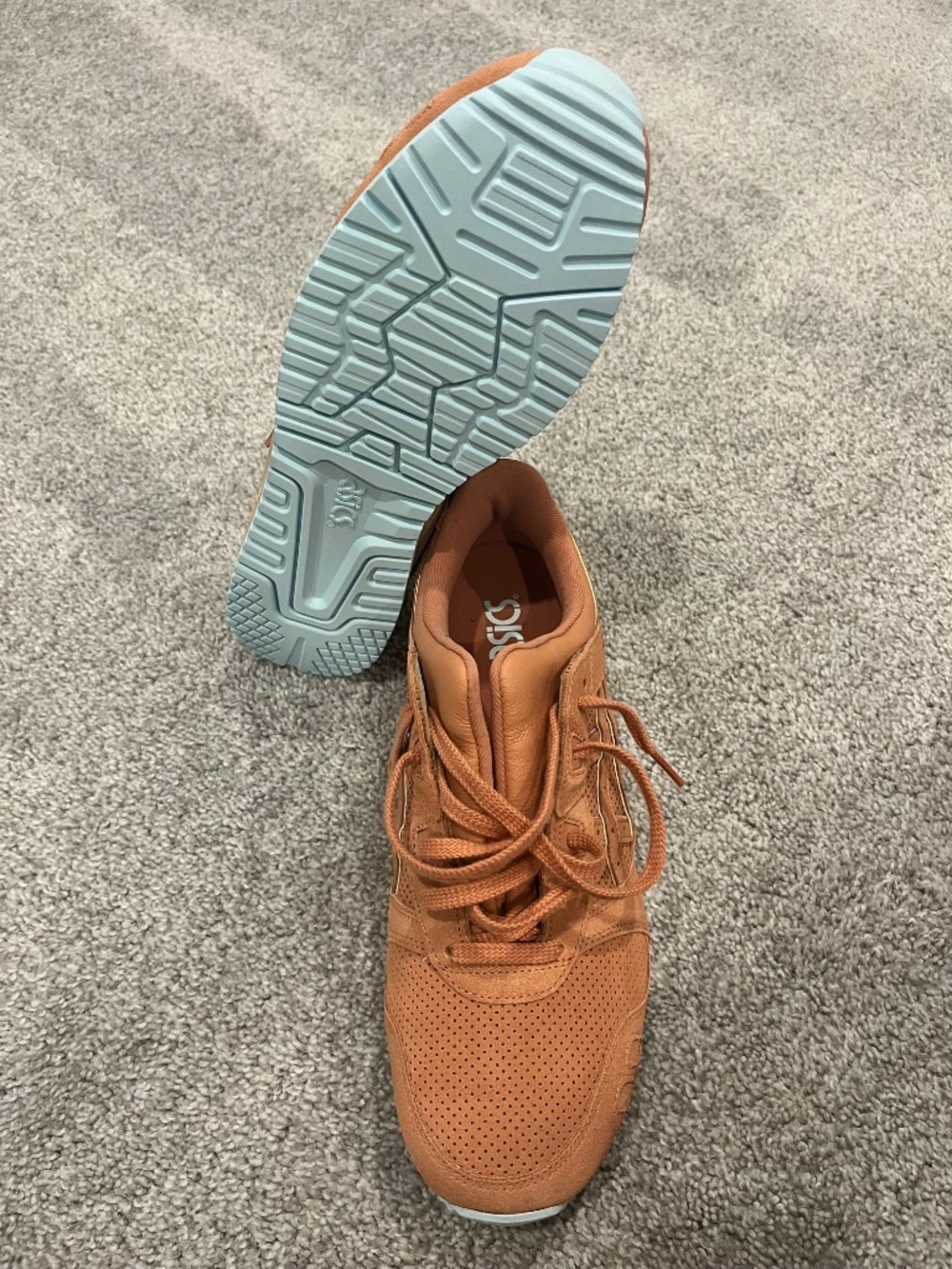 Asics - Picture 3 of 4